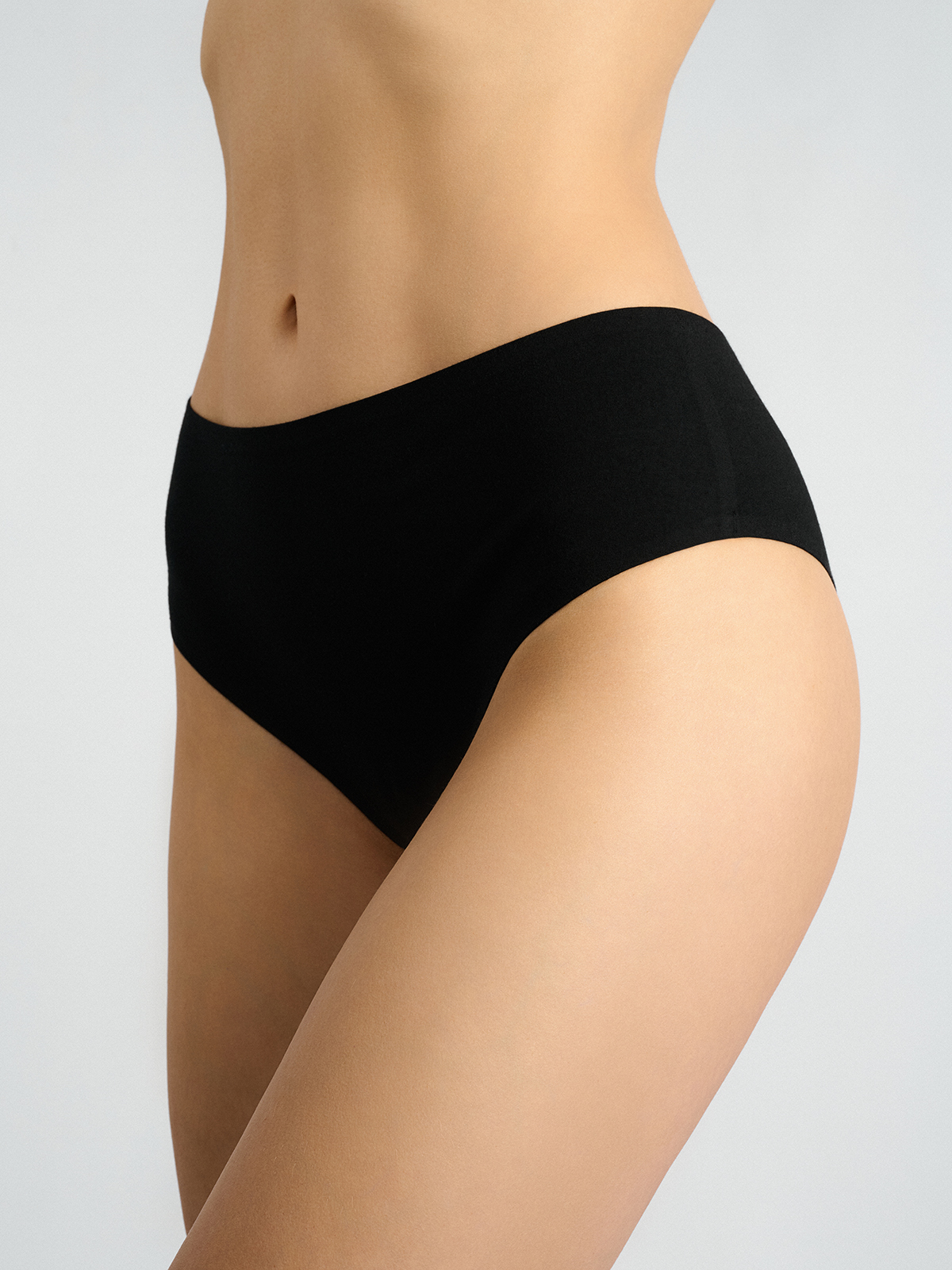 Женские бесшовные трусы стринги-танга черные (Арт. 5099WDV)