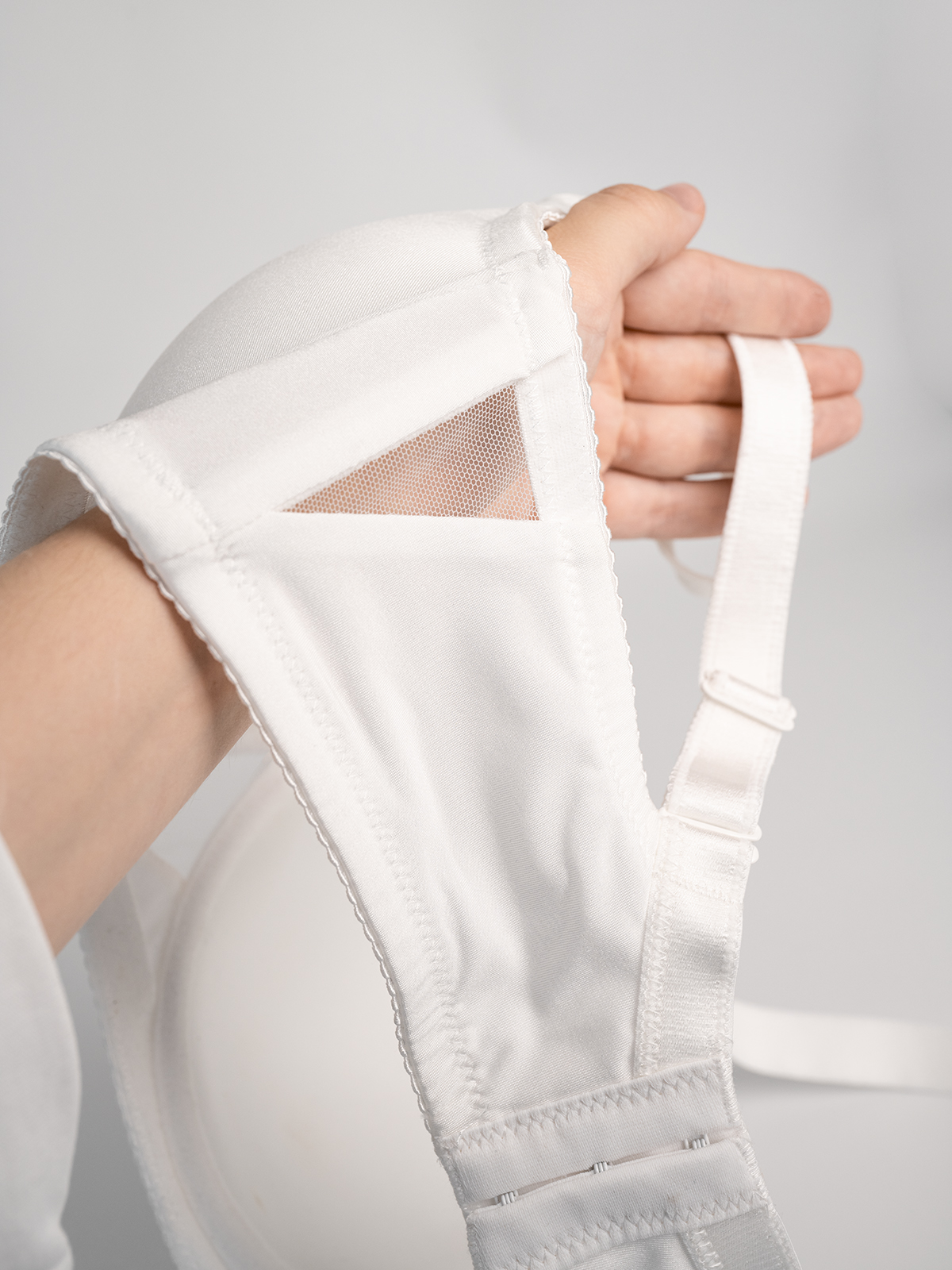 Бюстгальтер белый с сеточкой Indefini (Арт. 5053WXY)