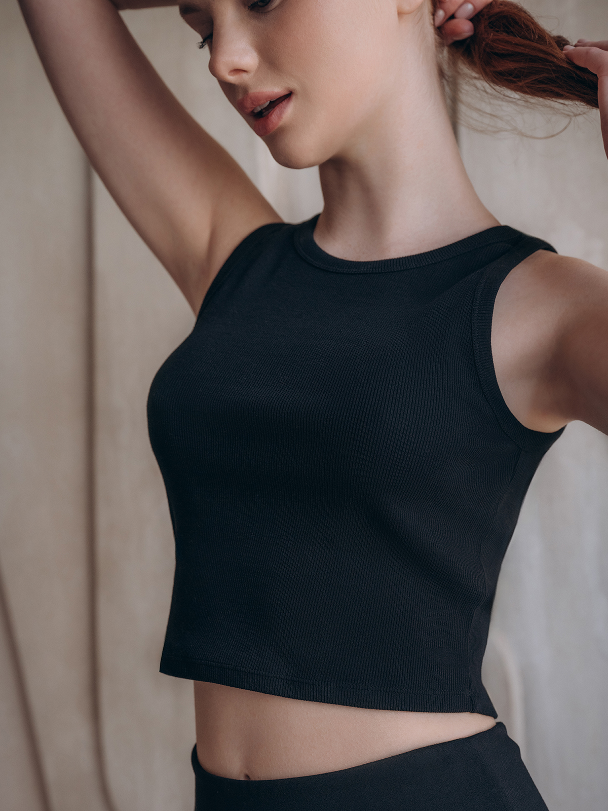 Черный женский топ-майка в рубчик Indefini (Арт. 5102TDJ)