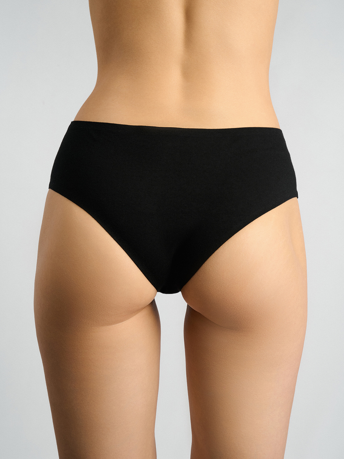 Женские бесшовные трусы стринги-танга черные (Арт. 5099WDV)